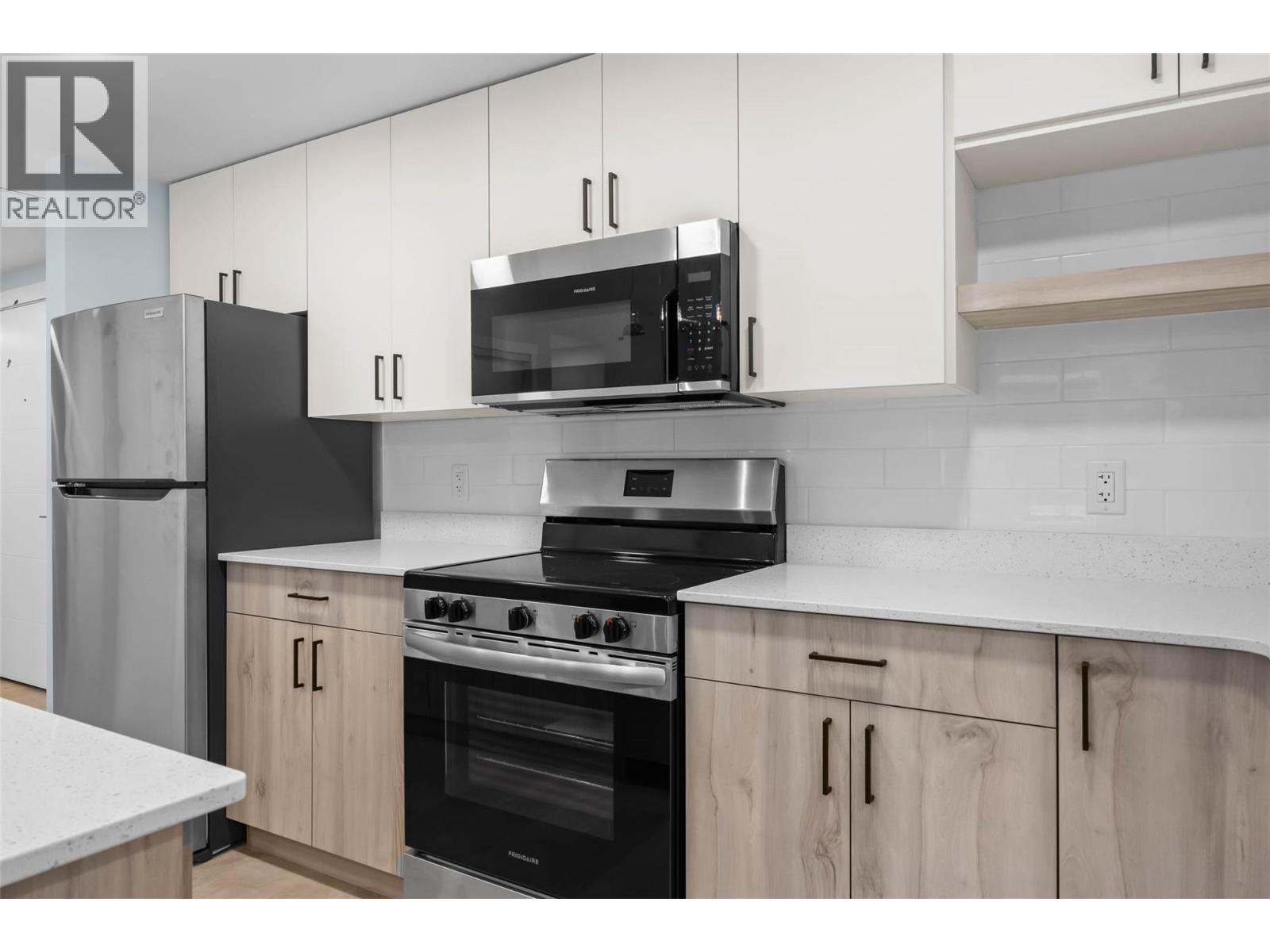 #507 207 ROYAL AVENUE - 8