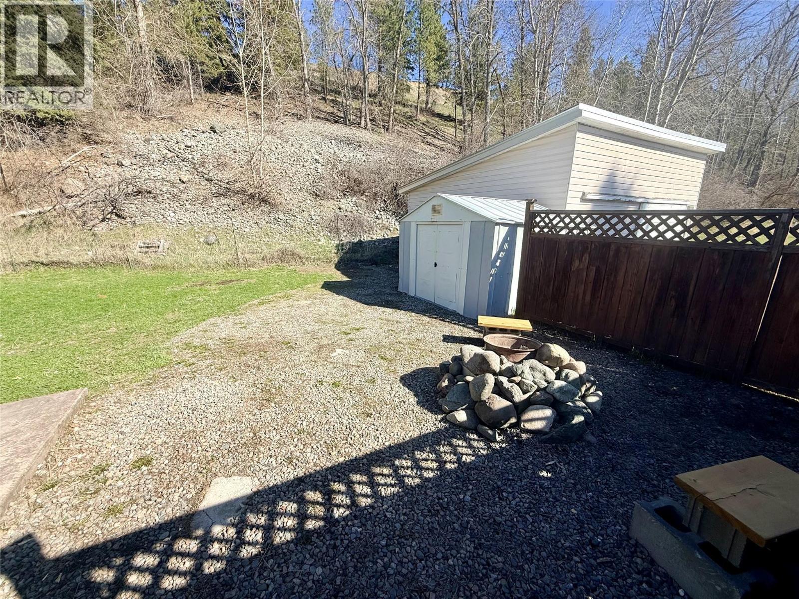 485 Auburn Crescent - 4