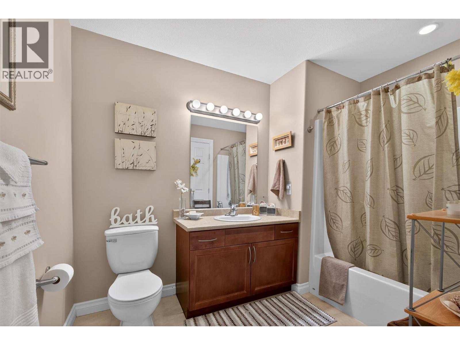 921 Spillway Street Unit# 109B, Oliver