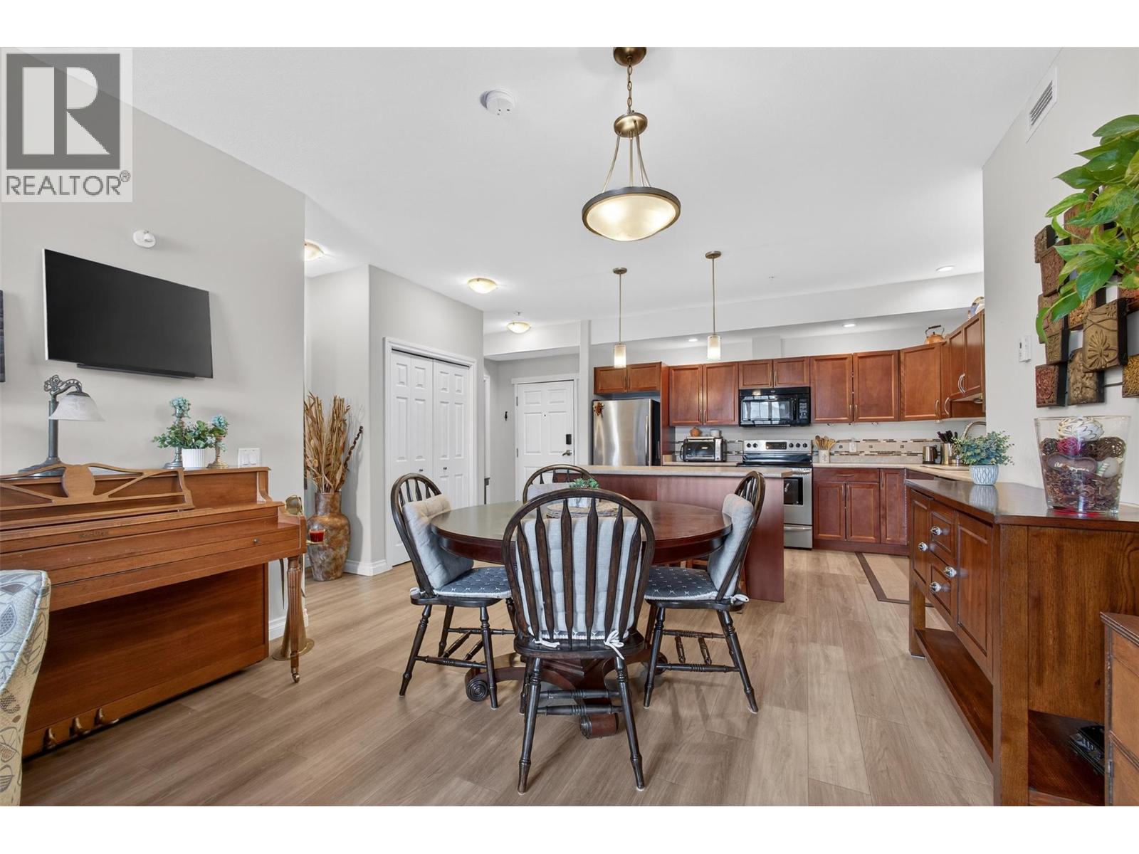 921 Spillway Street Unit# 109B, Oliver