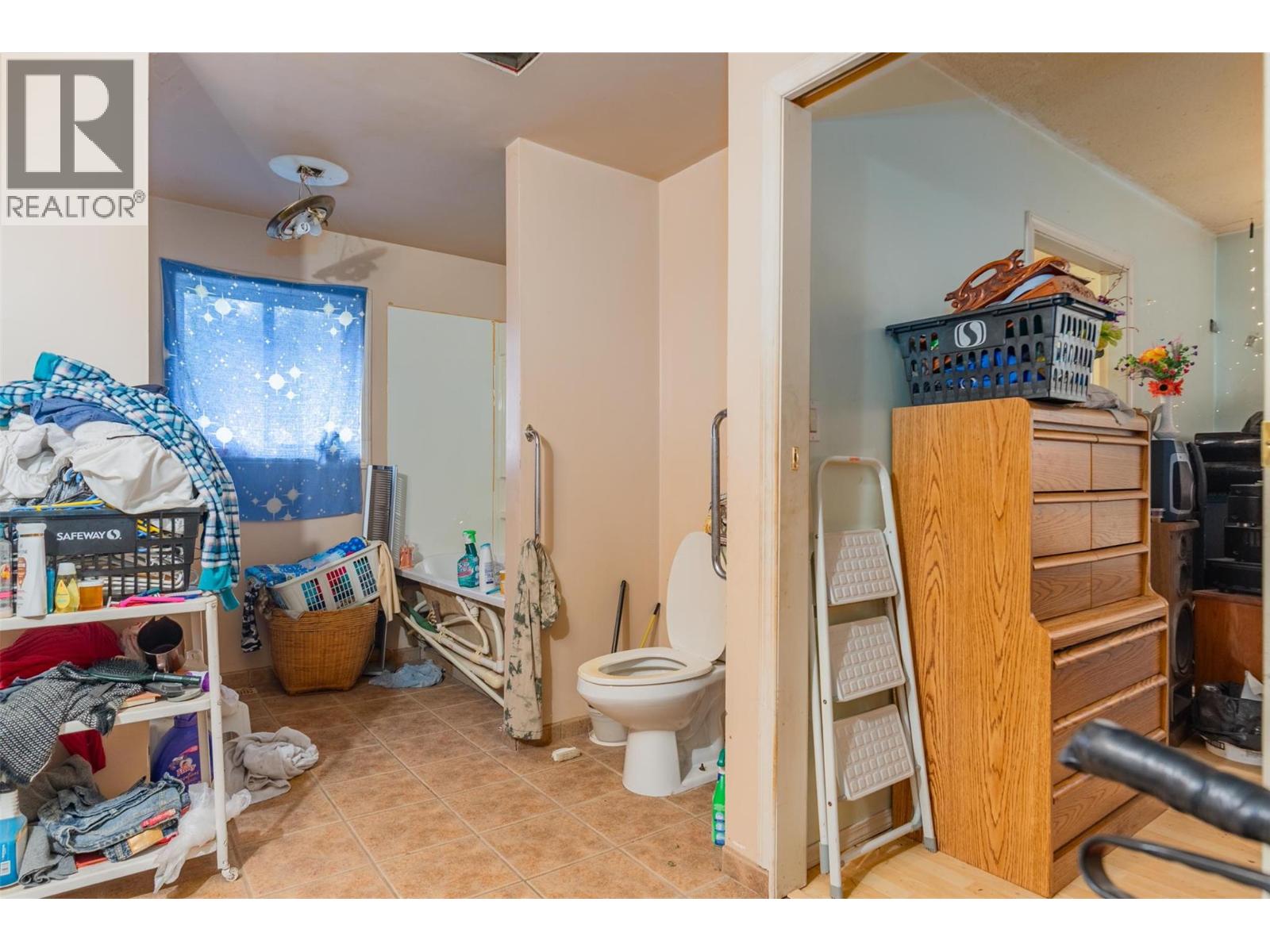 1976 WATSON LANE - 21