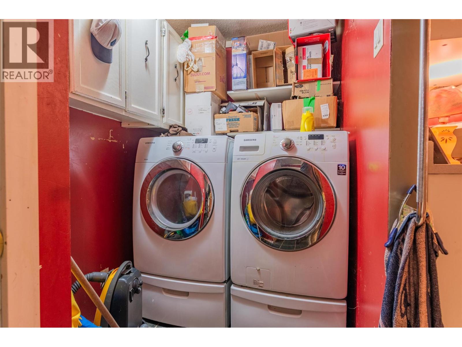 1976 WATSON LANE - 9