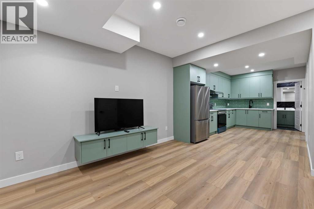 
          388 Homestead Grove Northeast
            <br/>
            <span>Calgary</span>
            , 
            <span>AB</span>
             <span>T3J5W4</span>
         - Photo 30