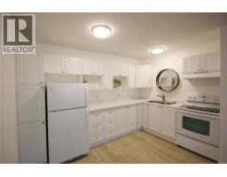 402 150 Skaha Place, Penticton