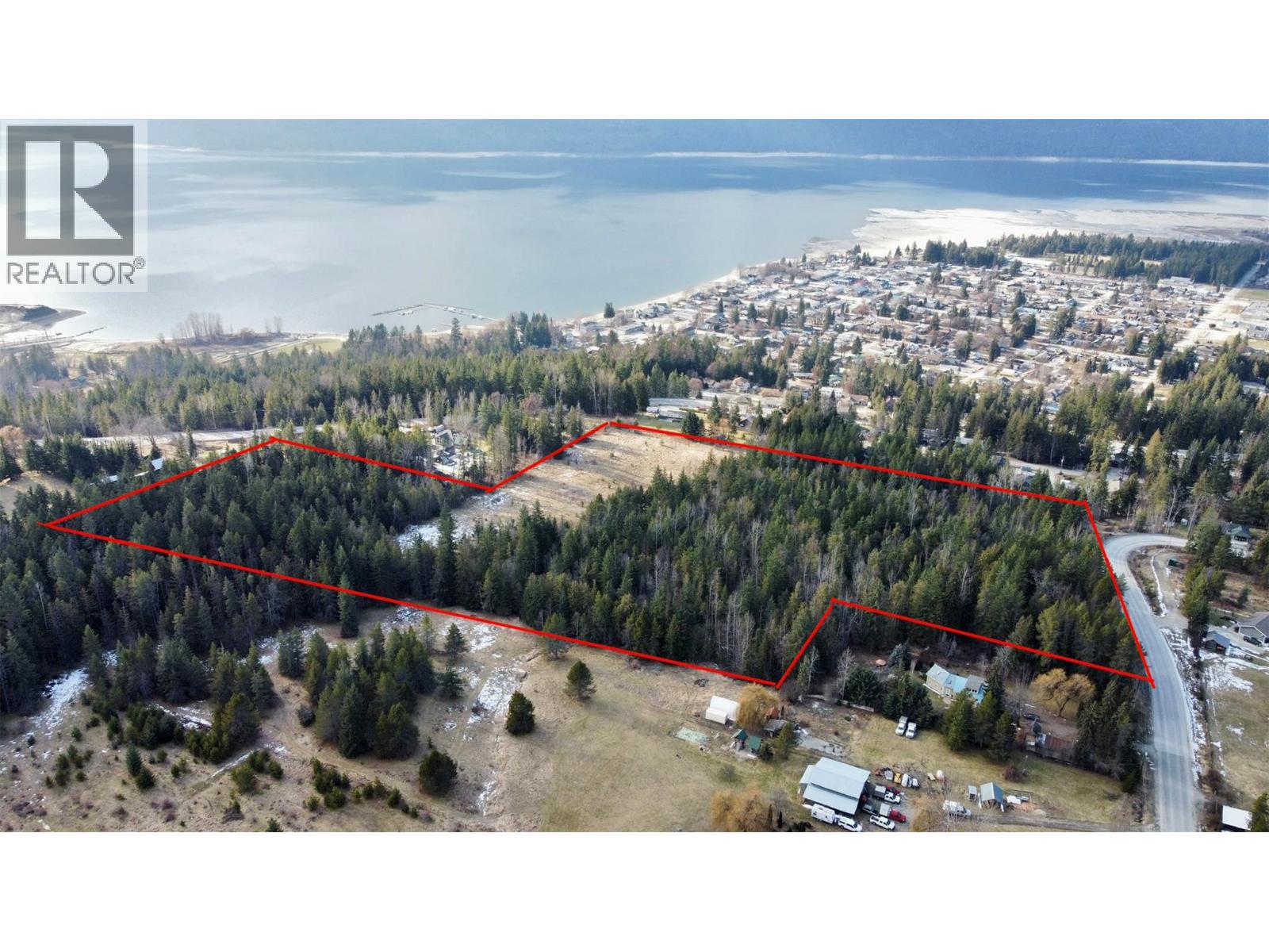 319 NAKUSP EAST ROAD - 5