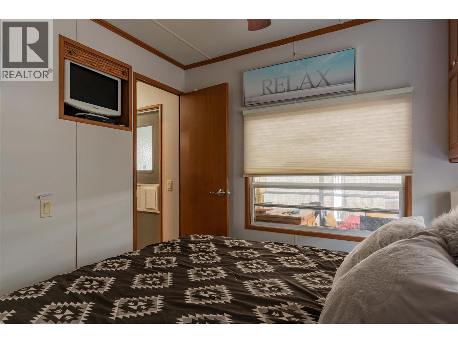 #95 1835 BAKERY FRONTAGE ROAD - 17