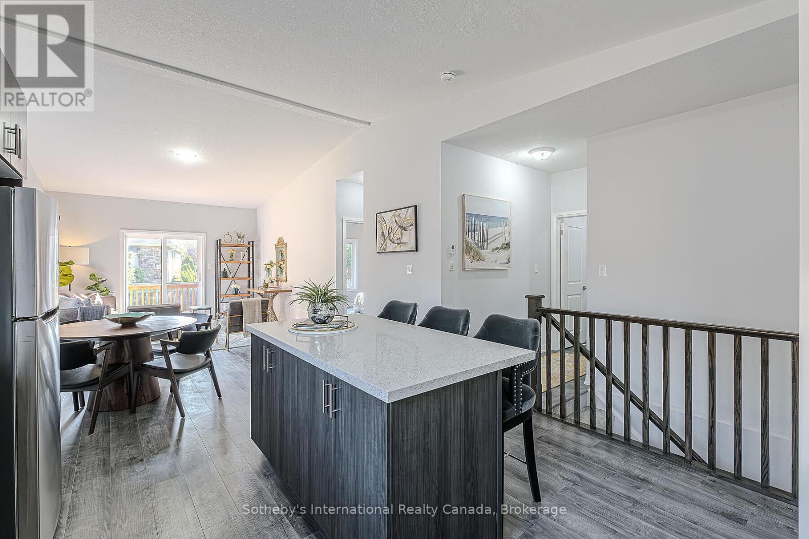 #52 550 GREY STREET - 11