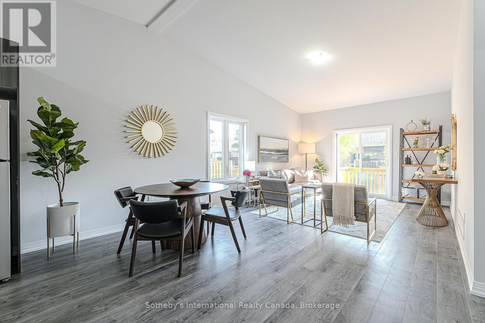 #52 550 GREY STREET - 13
