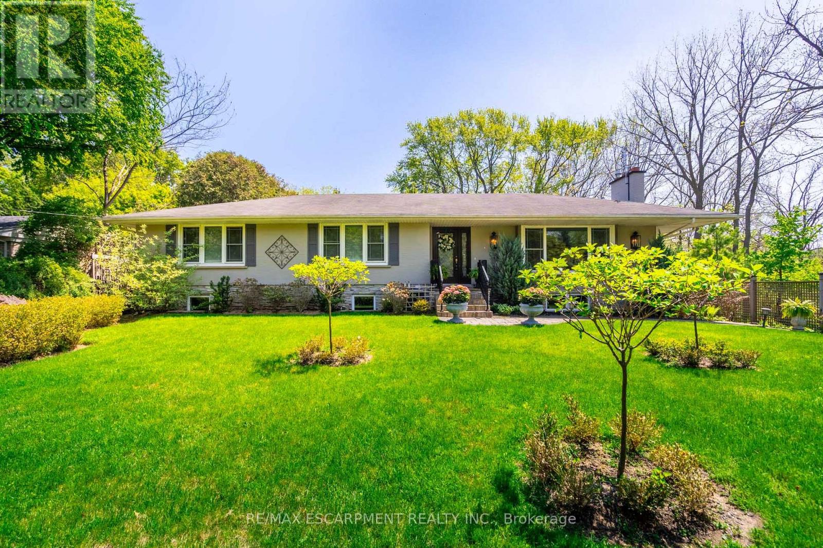 4306 LAKESHORE ROAD - 1