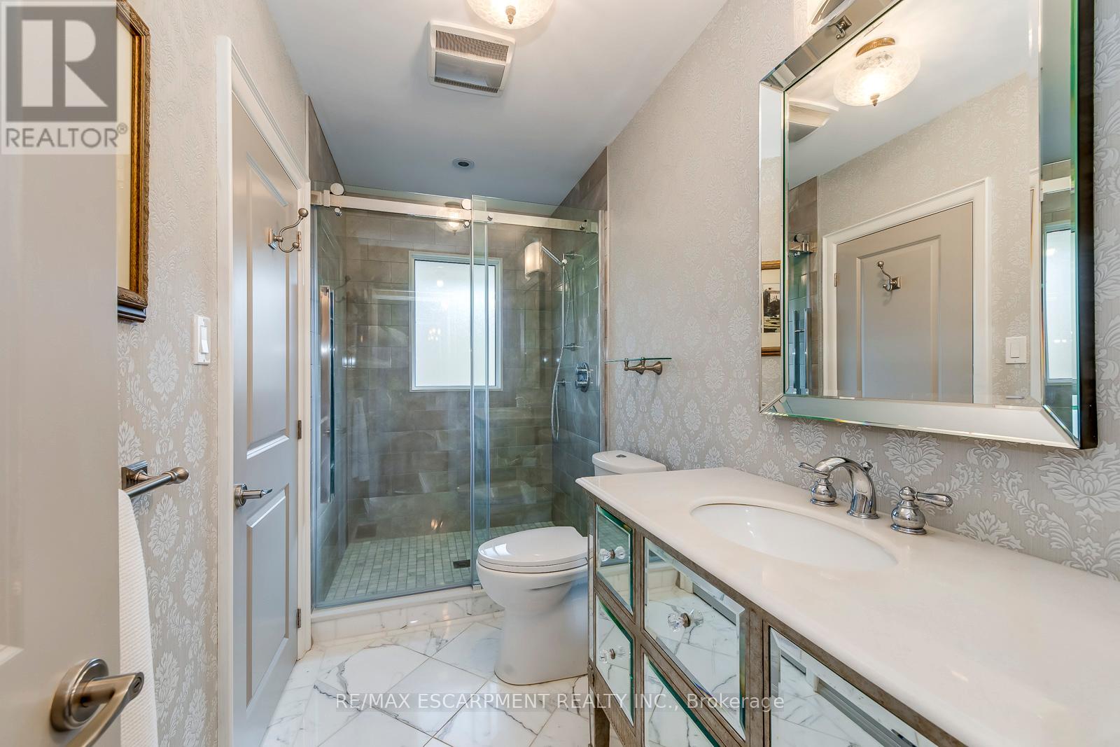 4306 LAKESHORE ROAD - 22