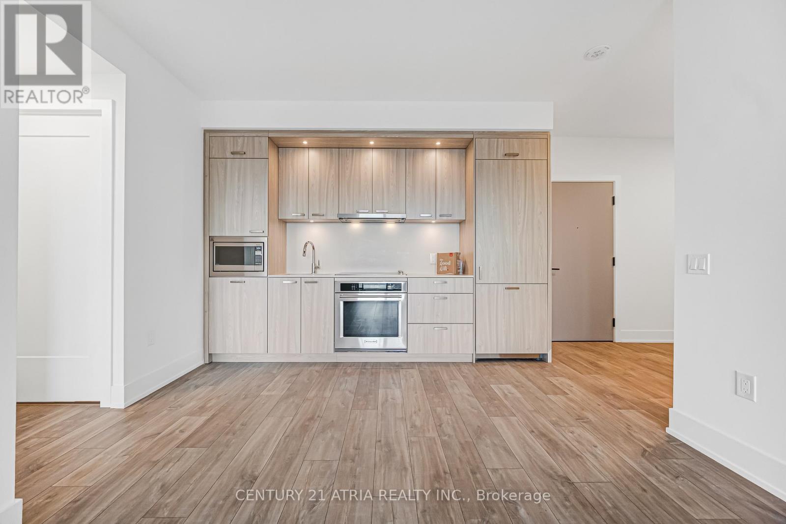 533 - 858 DUPONT STREET