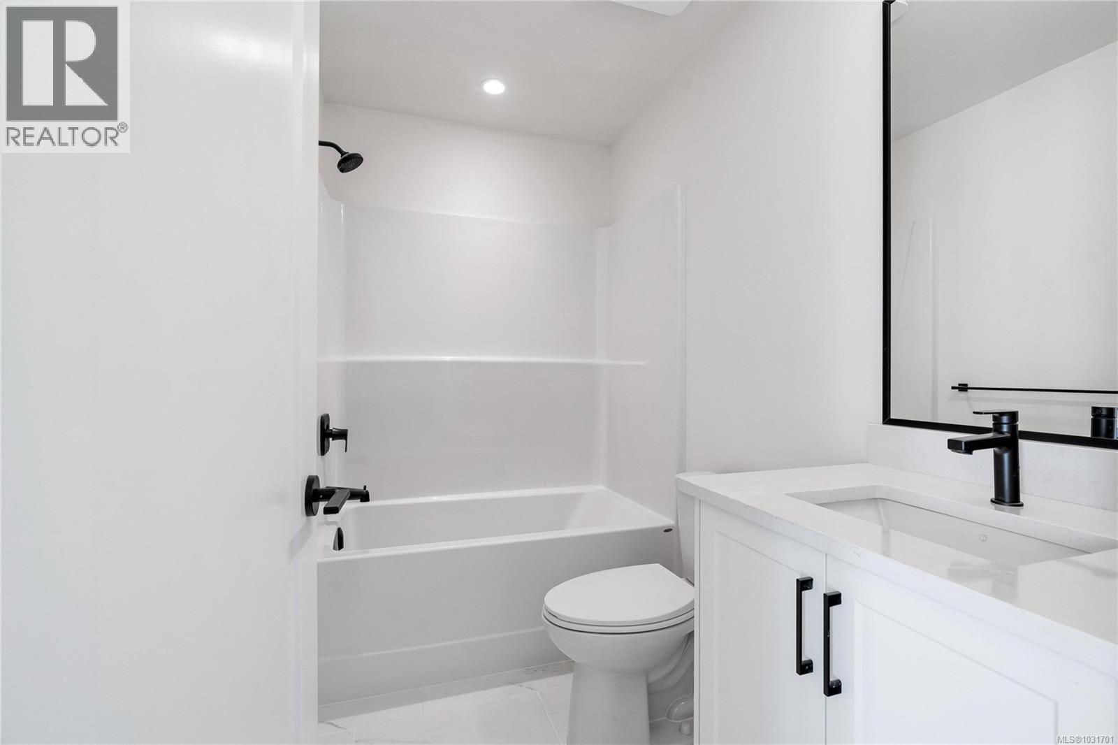 #5 10145 FIFTH ST - 28