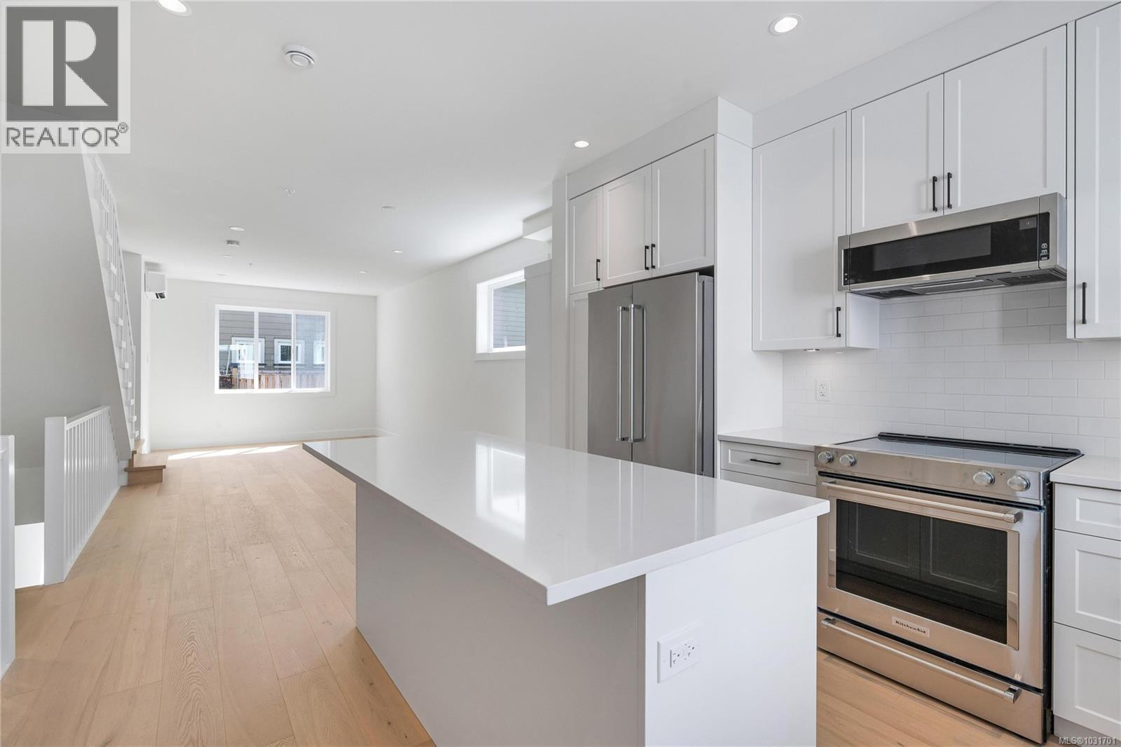 #5 10145 FIFTH ST - 7