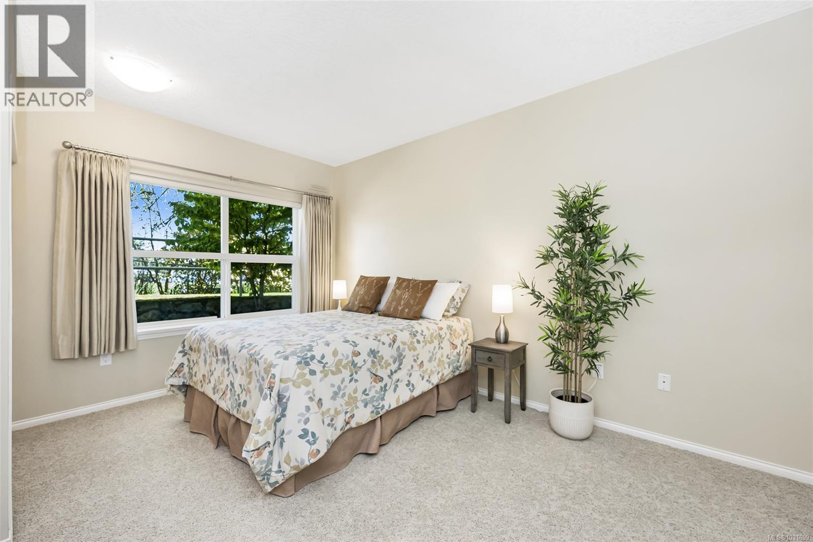 104 1485 Garnet Rd, Saanich