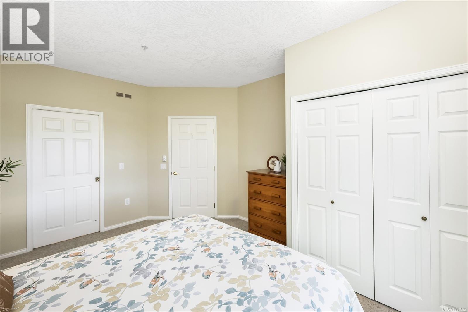 104 1485 Garnet Rd, Saanich