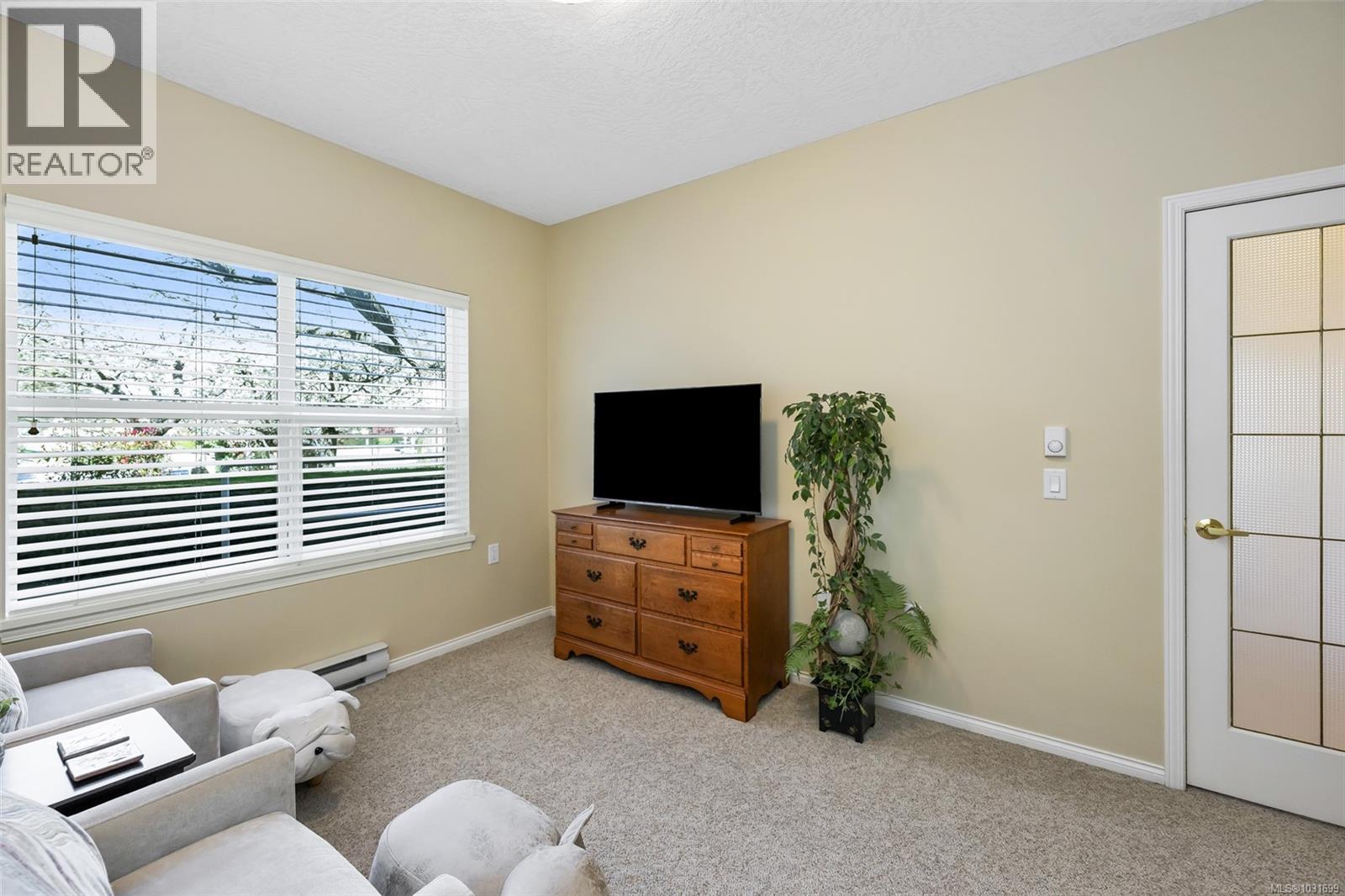 104 1485 Garnet Rd, Saanich