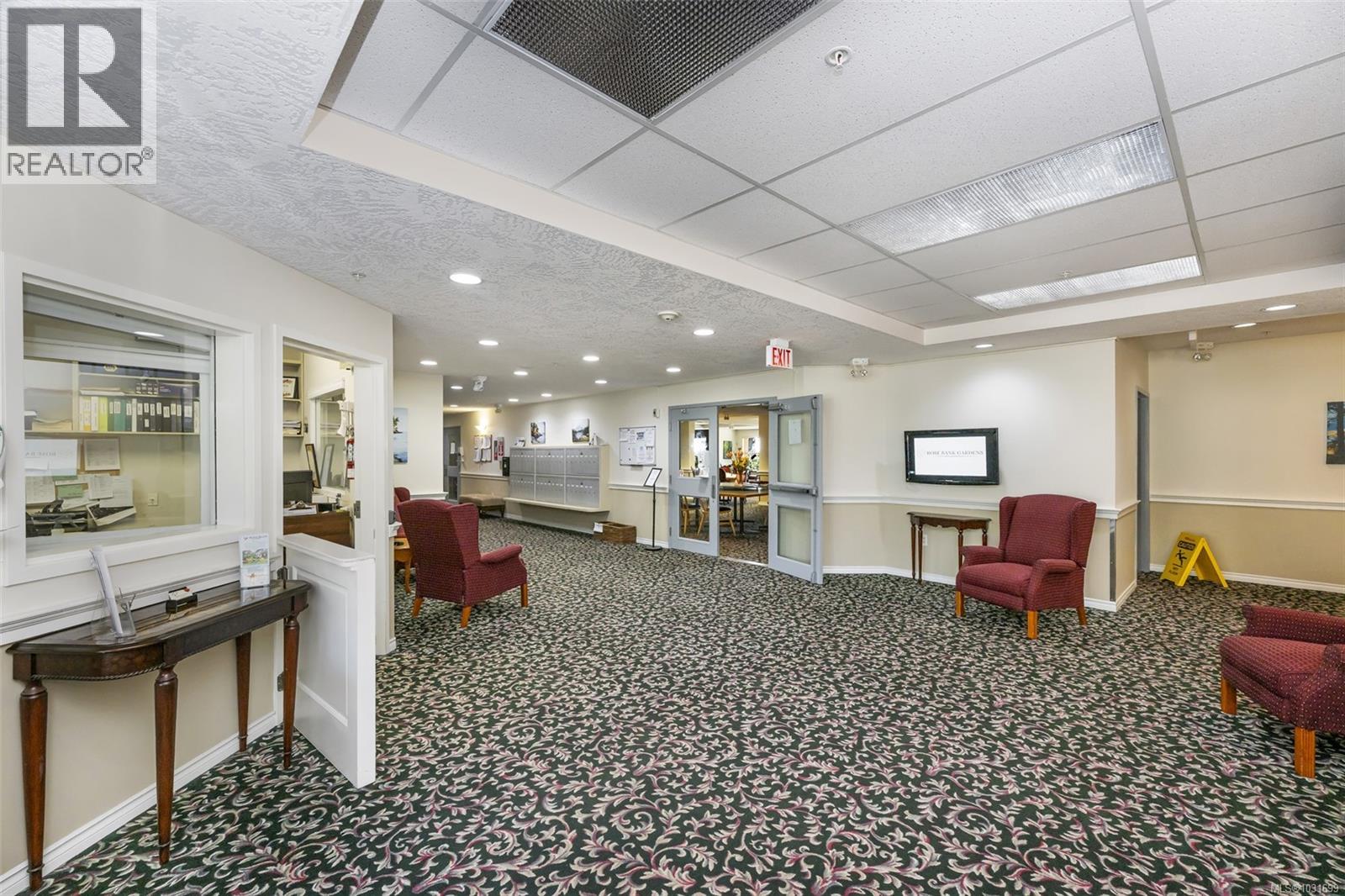 104 1485 Garnet Rd, Saanich