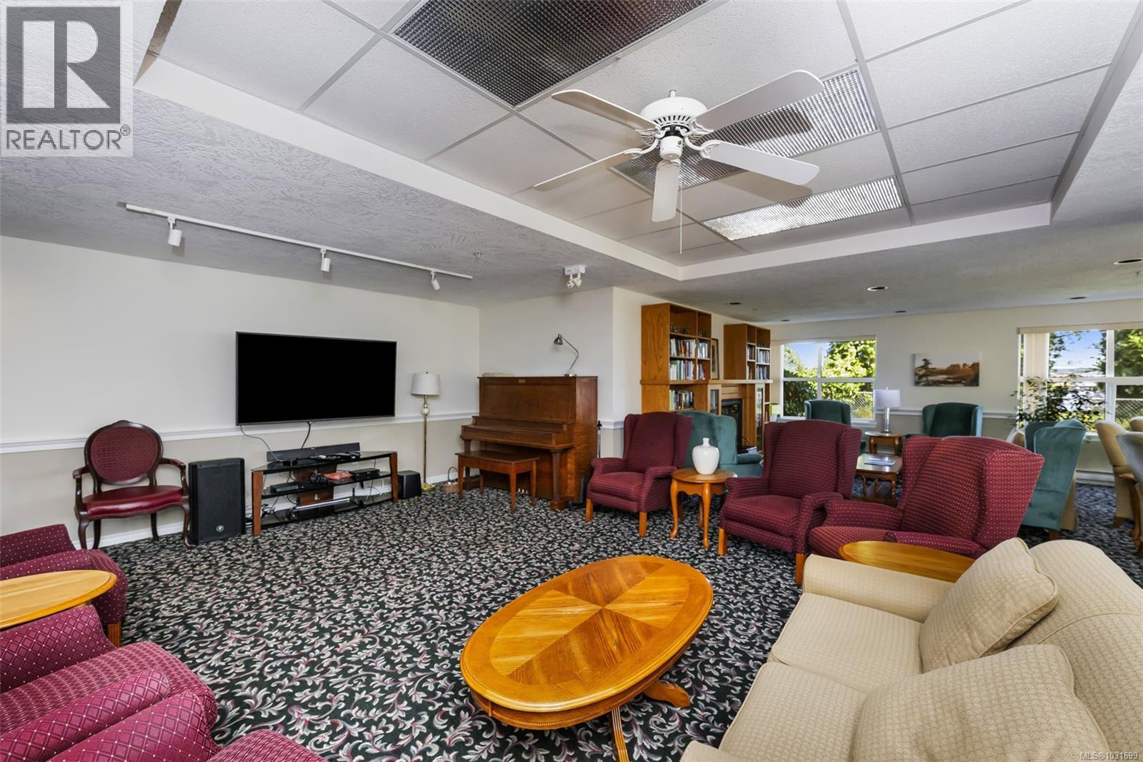 104 1485 Garnet Rd, Saanich