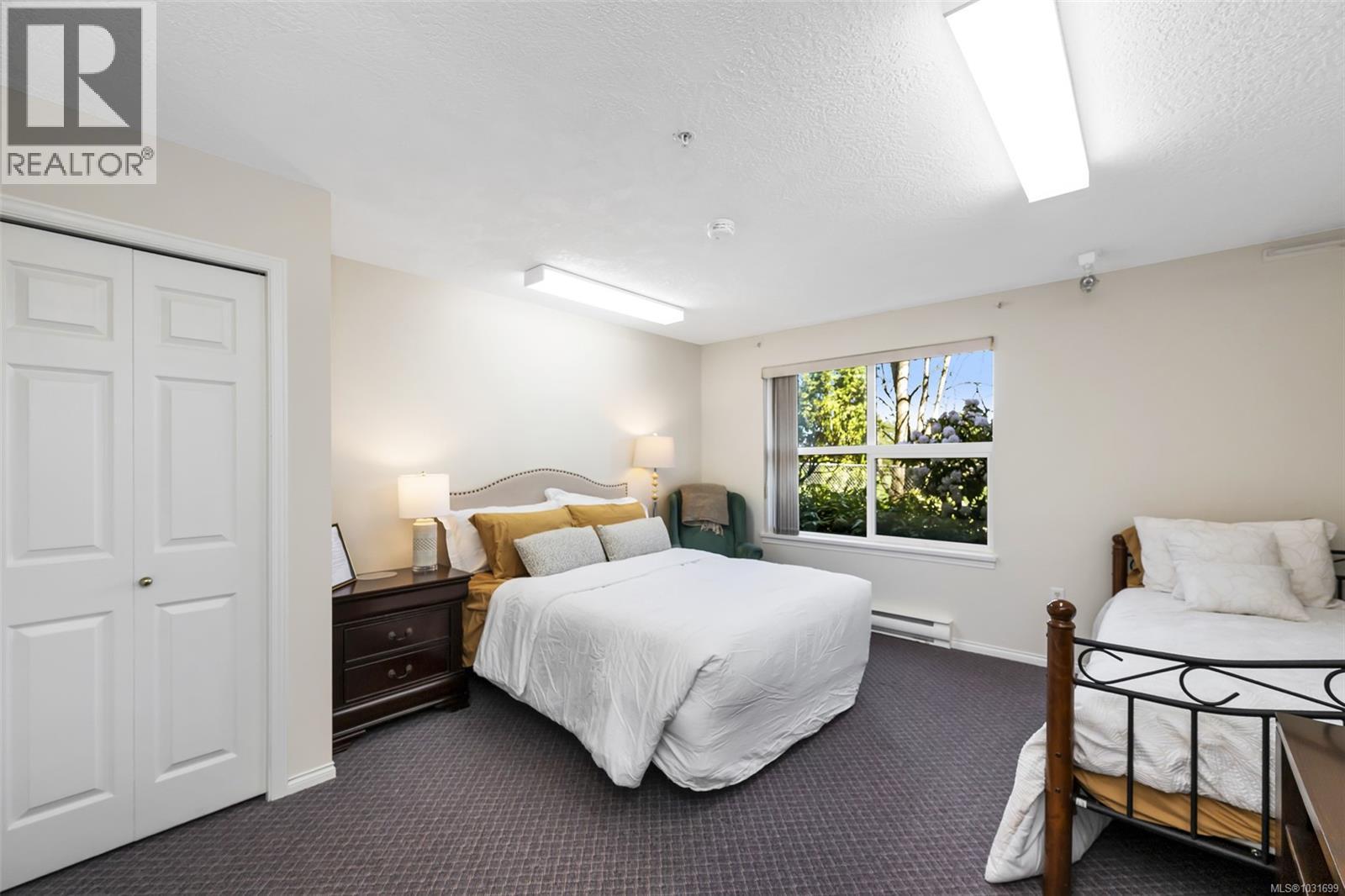 104 1485 Garnet Rd, Saanich