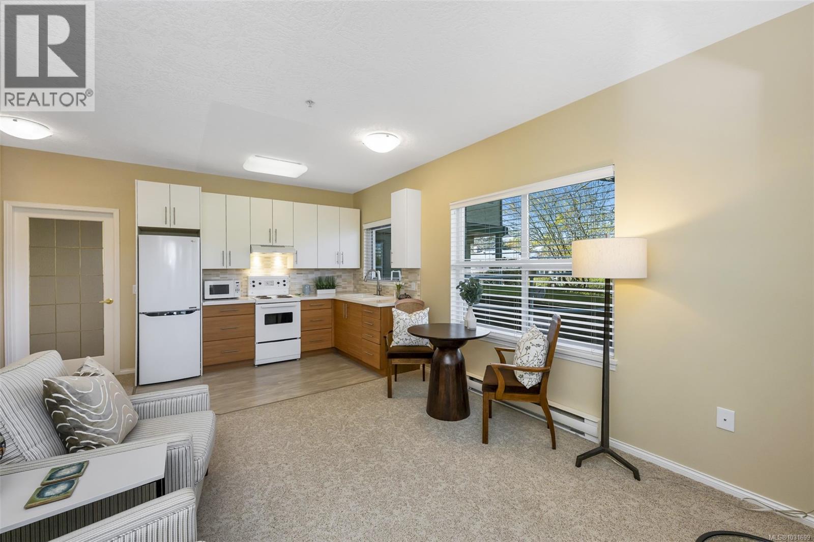 104 1485 Garnet Rd, Saanich