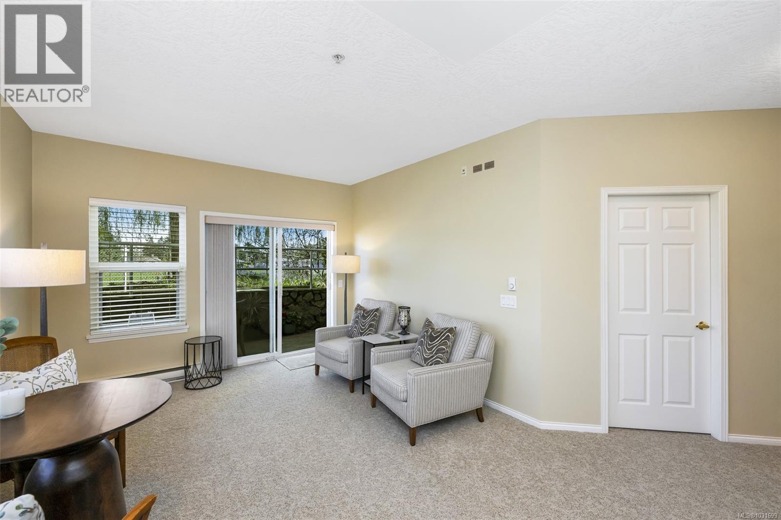 104 1485 Garnet Rd, Saanich