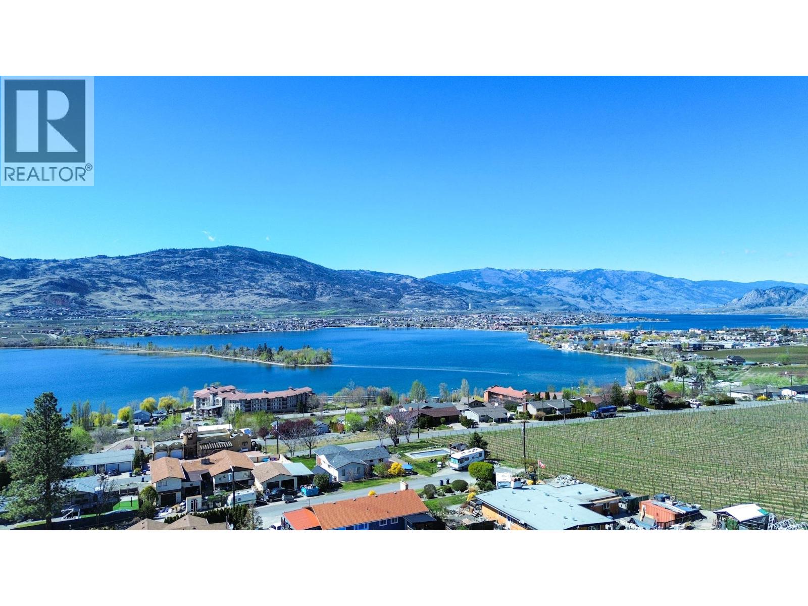 3826 33rd Street, Osoyoos