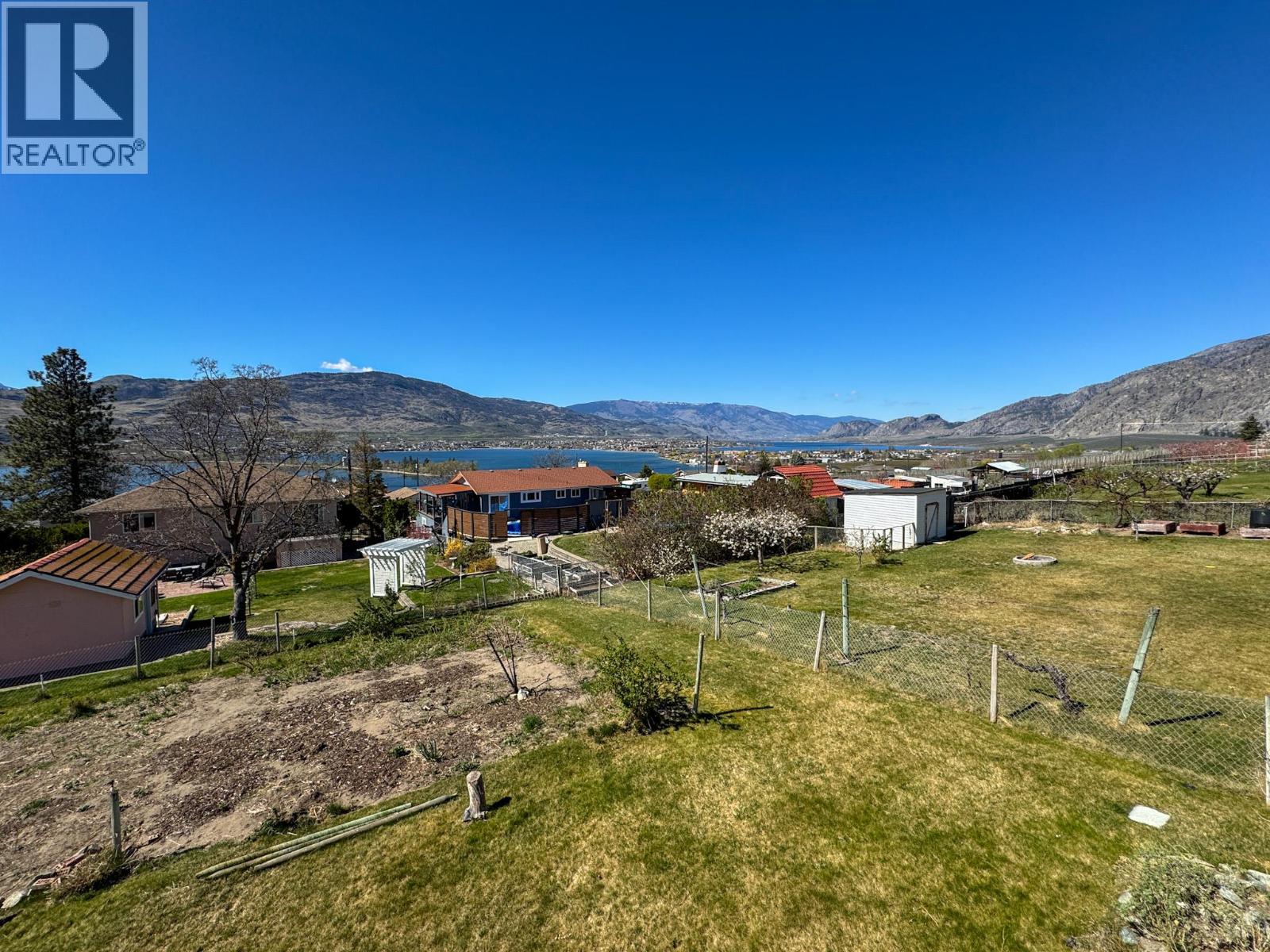 3826 33rd Street, Osoyoos
