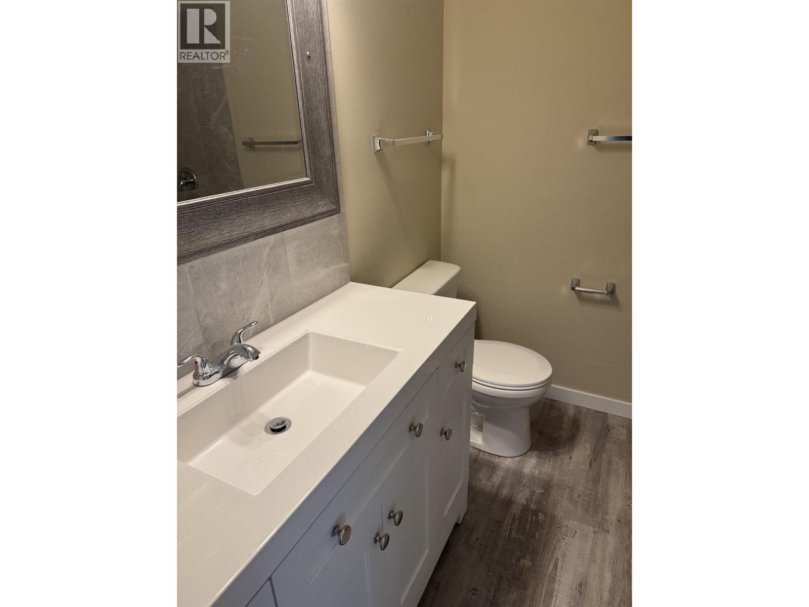 221 CRYSDALE DRIVE - 10