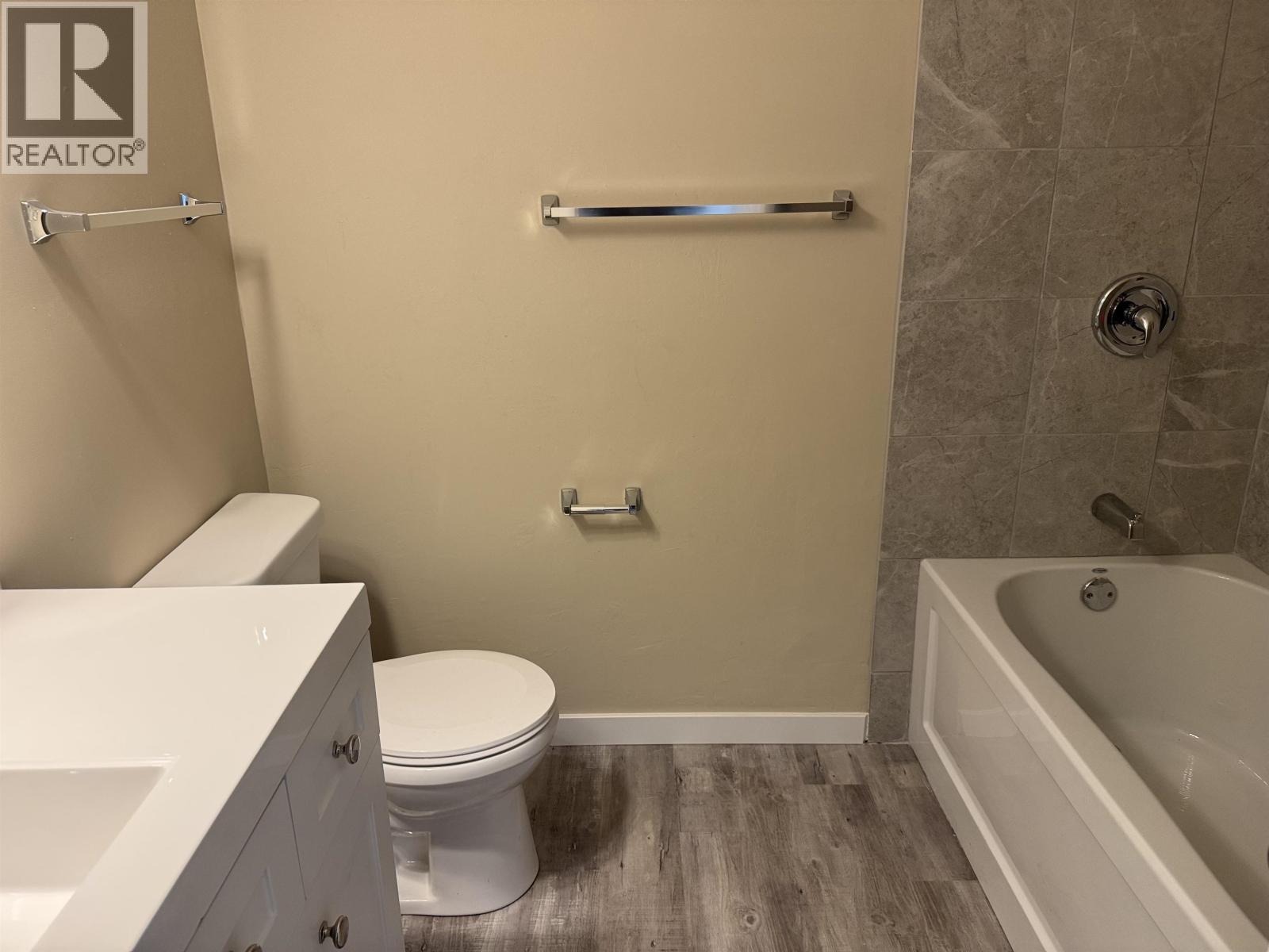 221 CRYSDALE DRIVE - 11