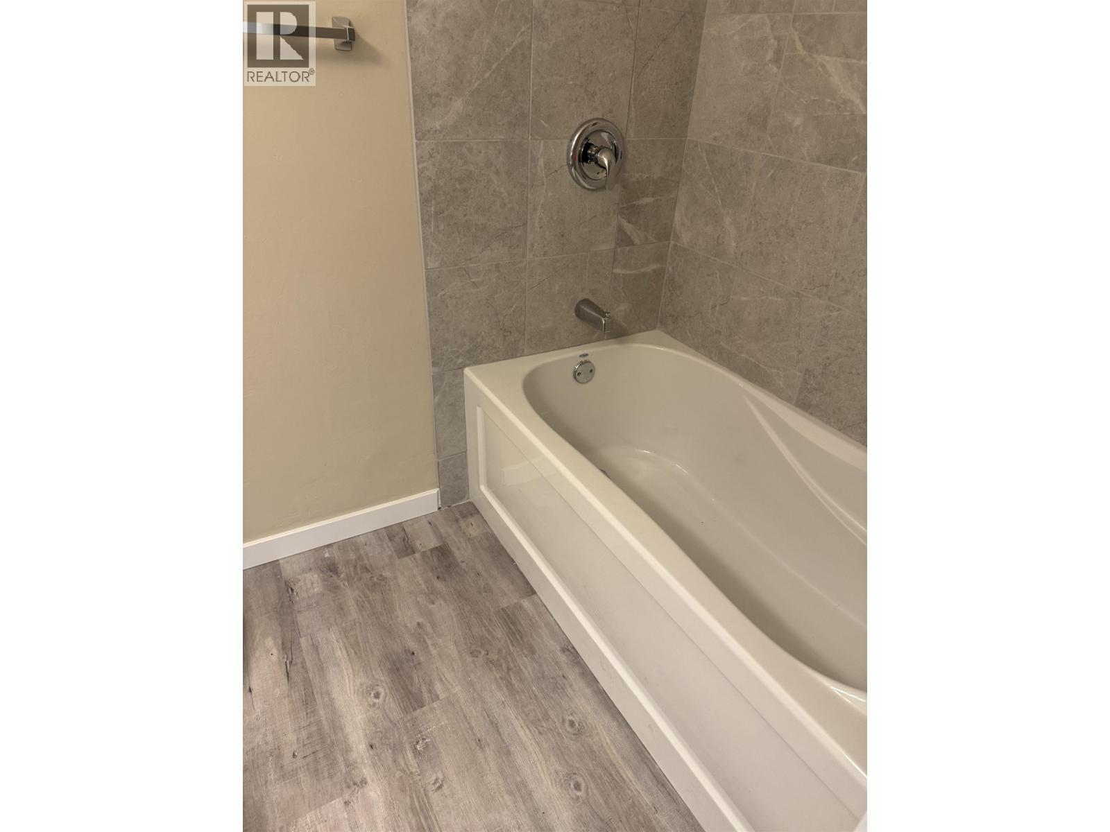 221 CRYSDALE DRIVE - 12