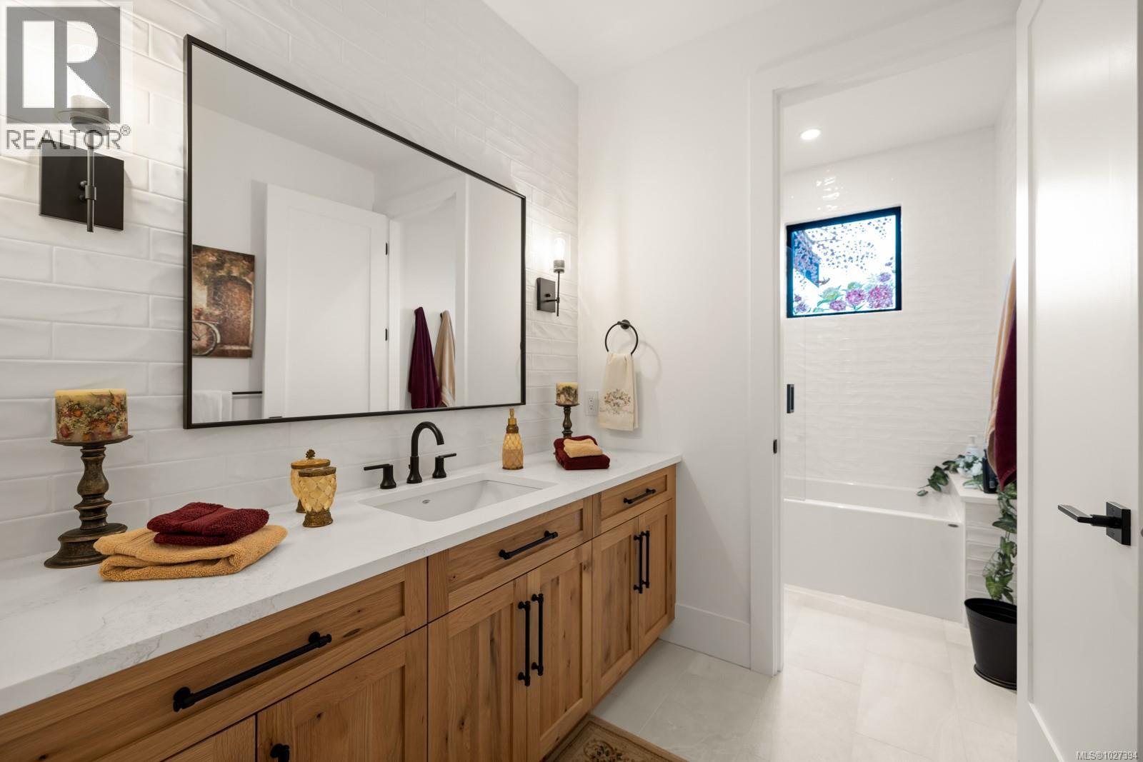 2061 PINEHURST TERR - 32