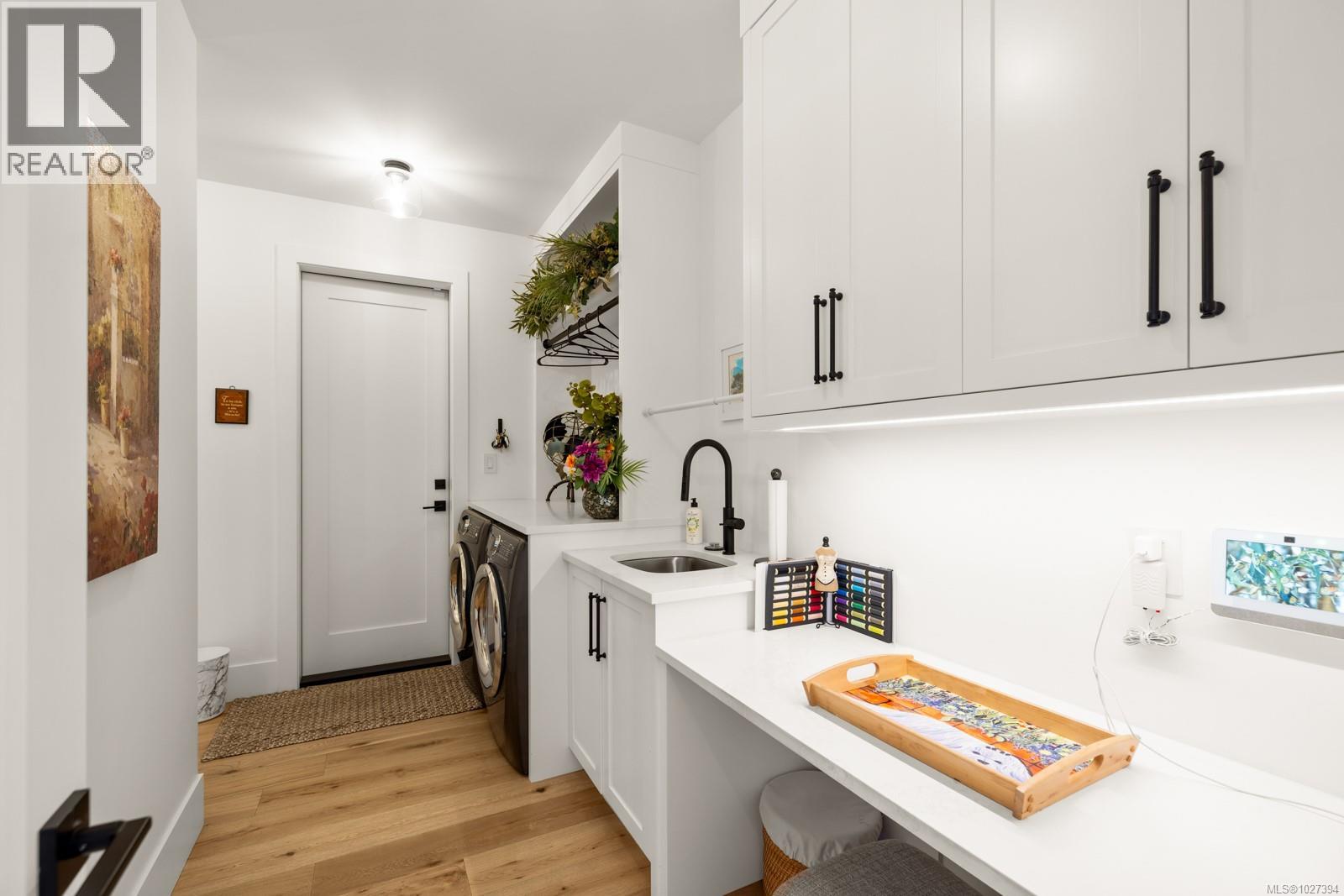 2061 PINEHURST TERR - 18