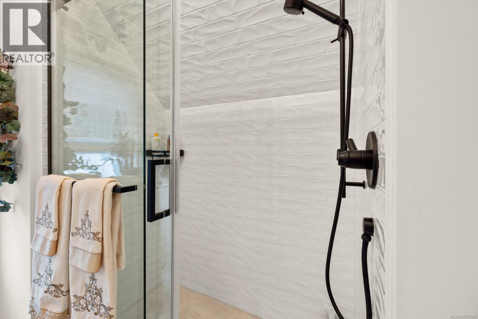 2061 PINEHURST TERR - 30