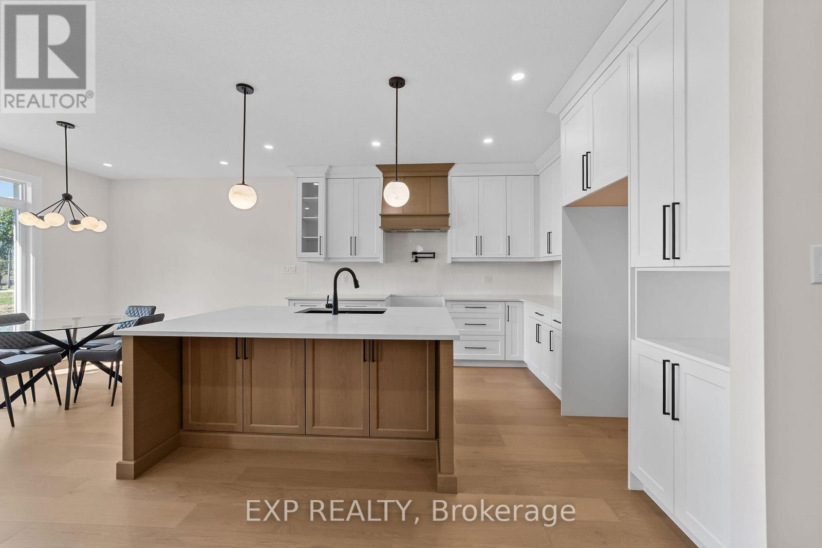 420 ERIE STREET - 9