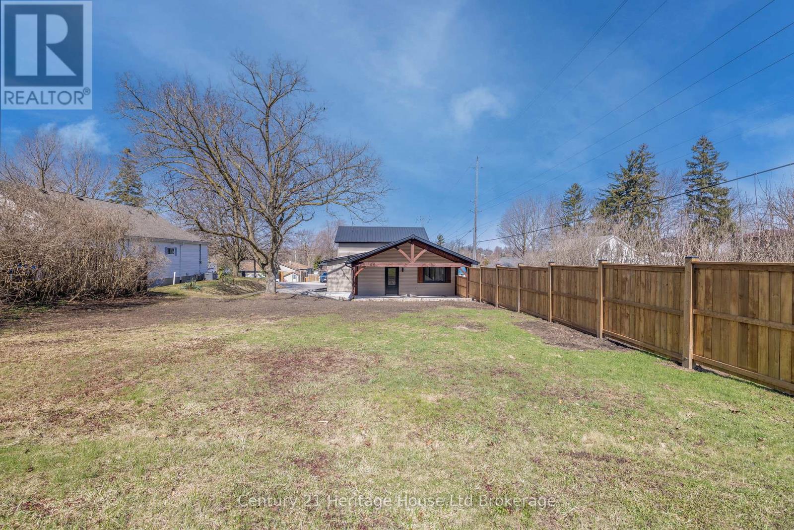180 CHERRY STREET W - 21