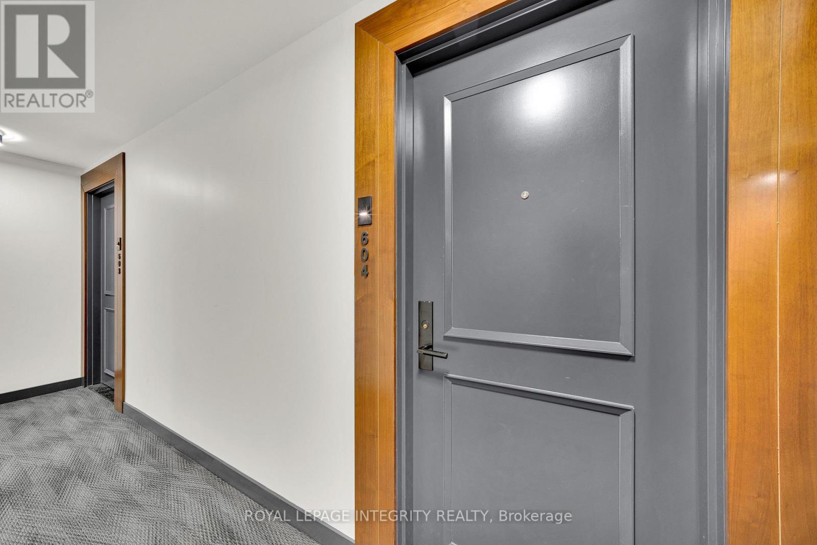 ##604 255 BAY STREET - 10