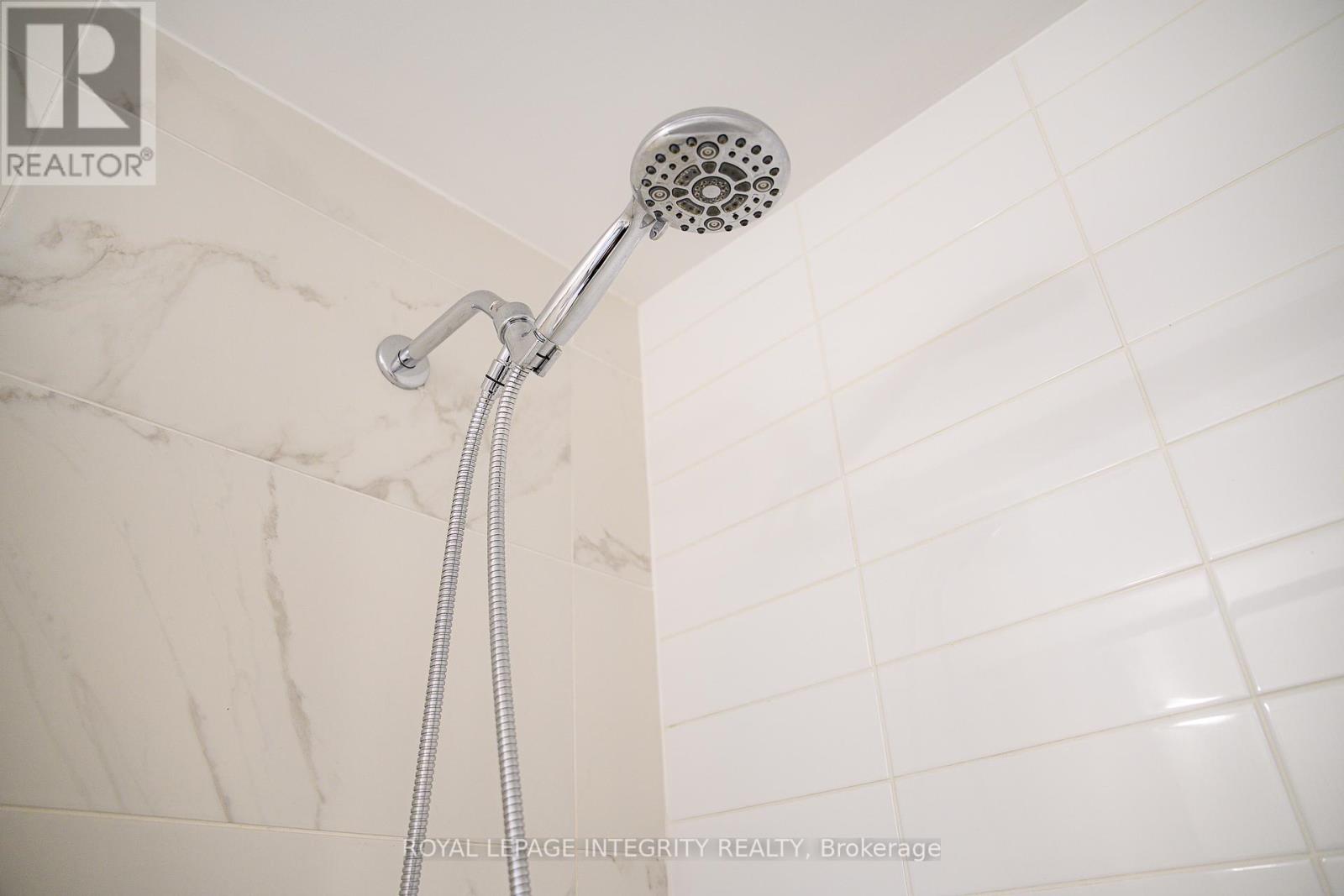 #604 - 255 BAY STREET — photo 31