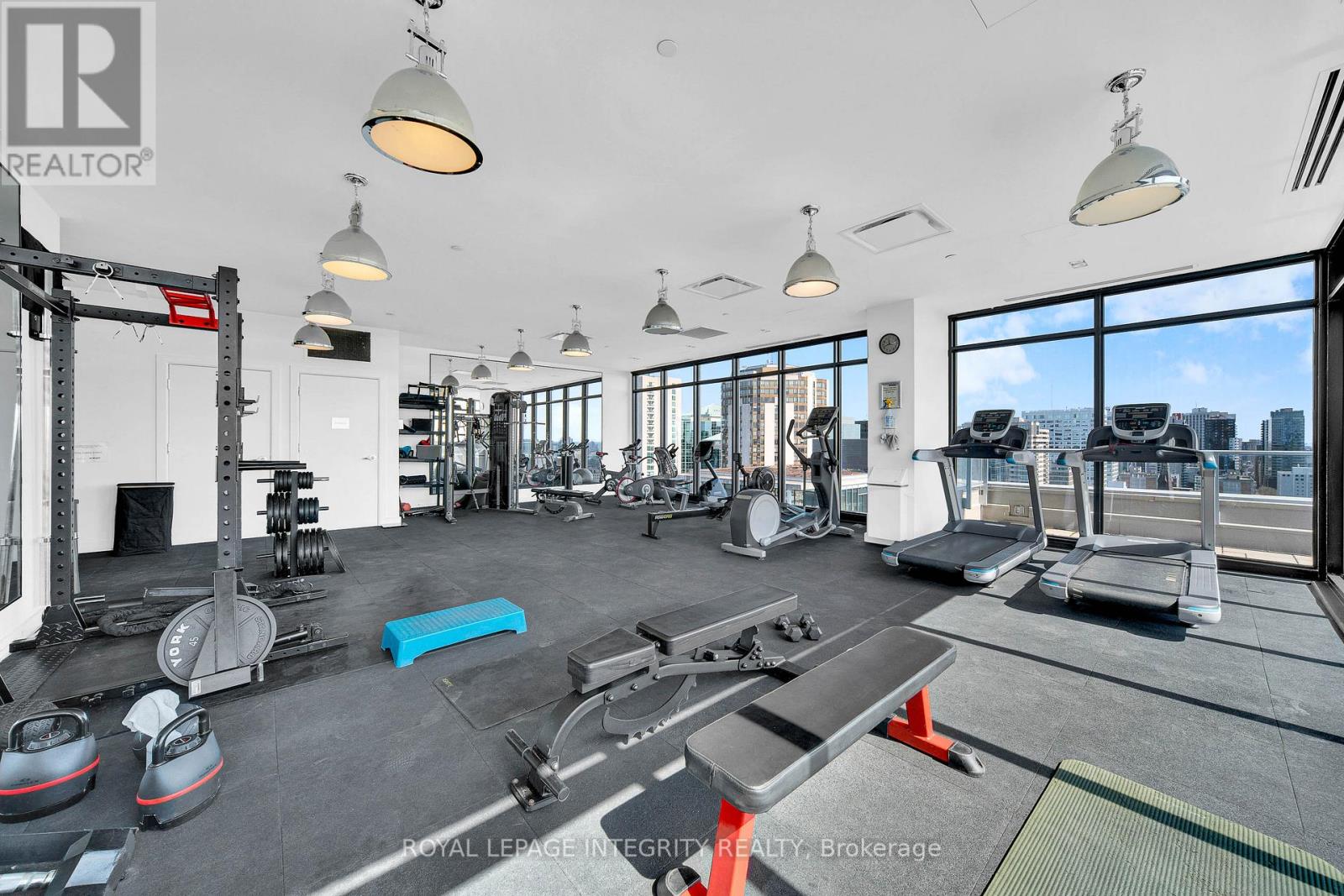 ##604 255 BAY STREET - 38