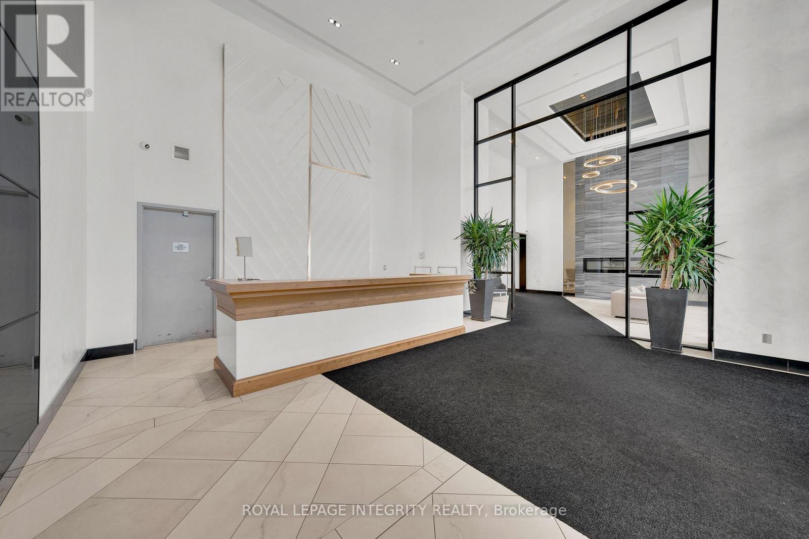 ##604 255 BAY STREET - 6
