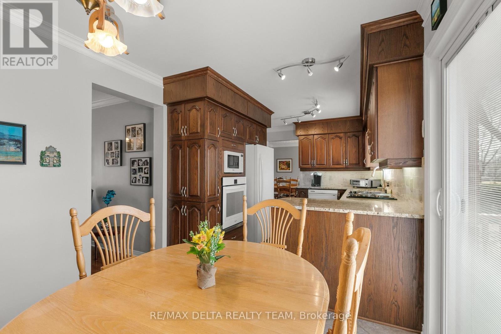 657 STE ANNE STREET - 20