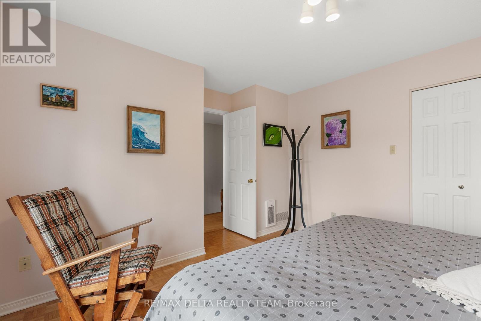 657 STE ANNE STREET - 39