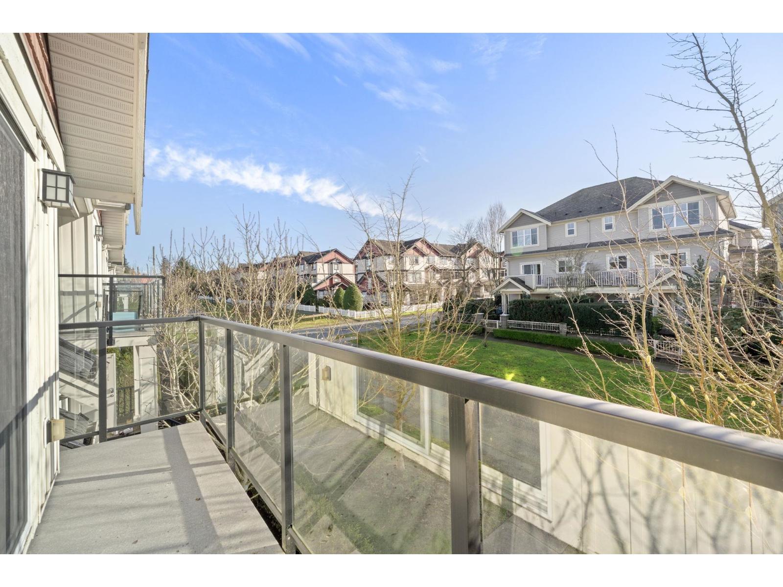 3 7198 179 STREET, Surrey