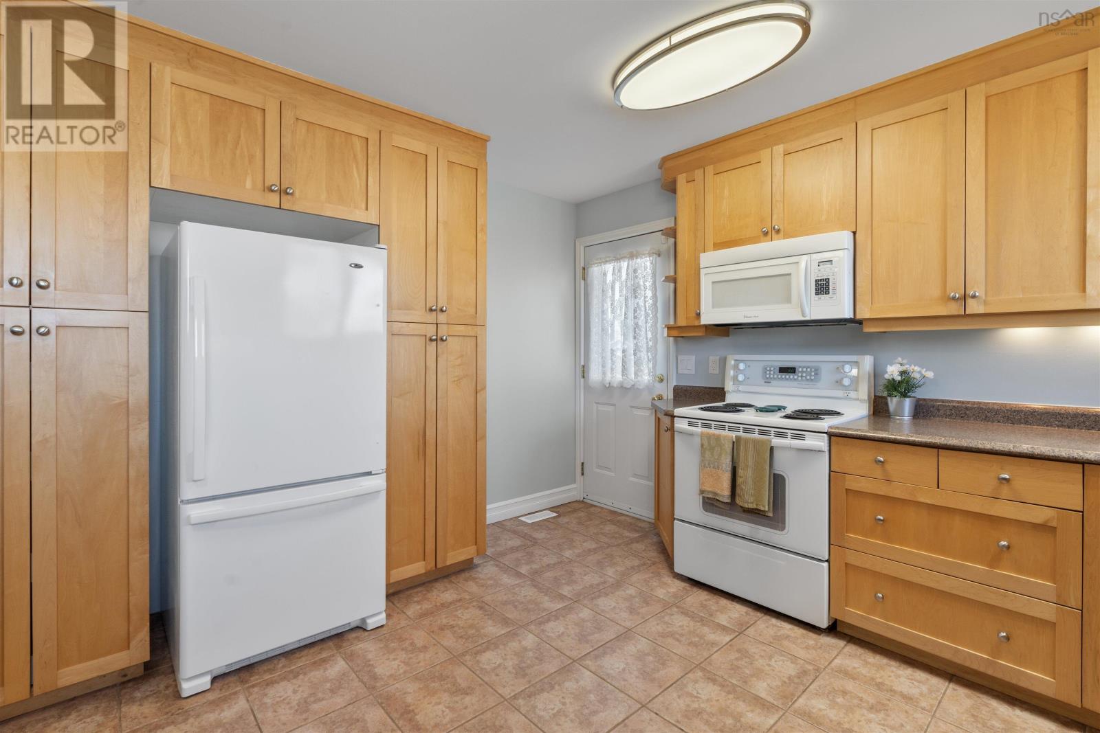 Property 24 of 43 of 80 Wexford Road