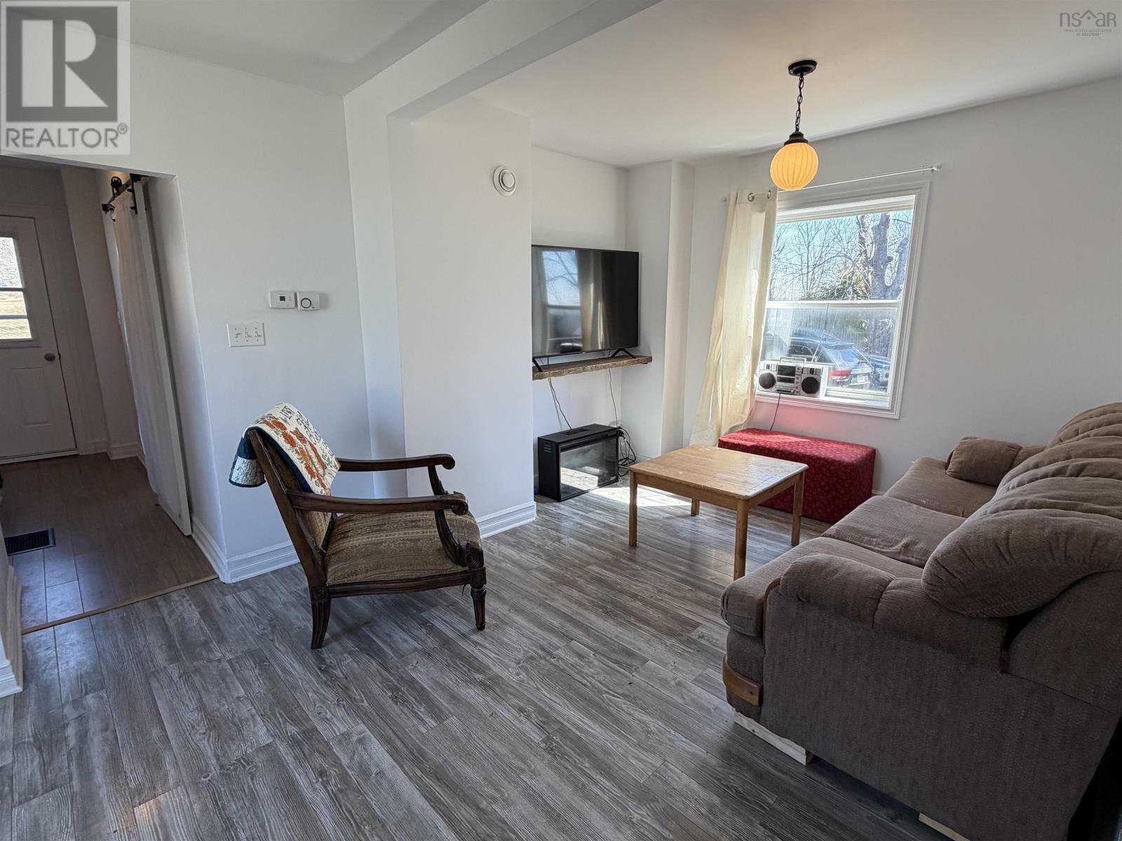 Property 7 of 19 of 71 Elliott Street