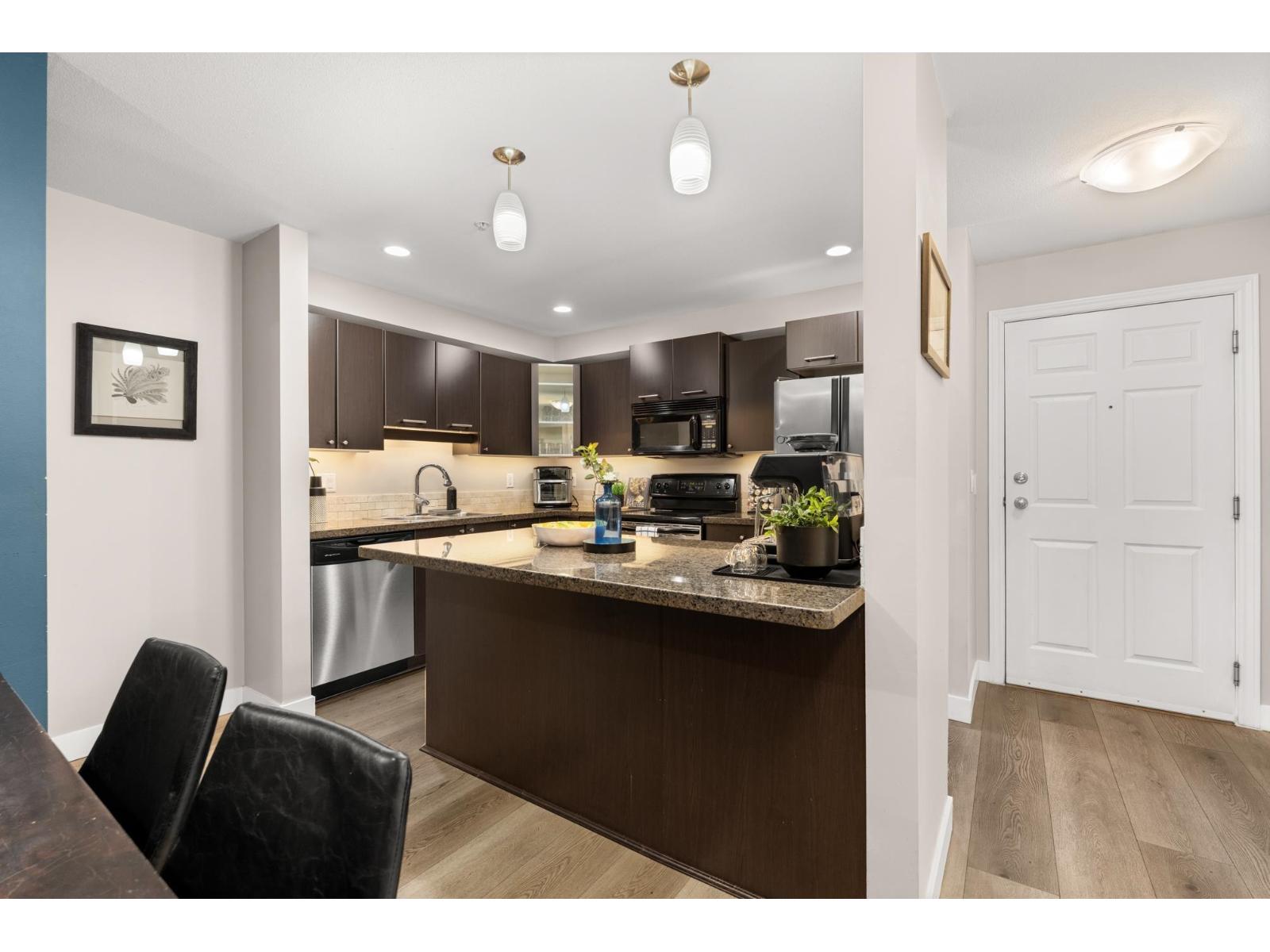 204 5454 198 STREET, Langley