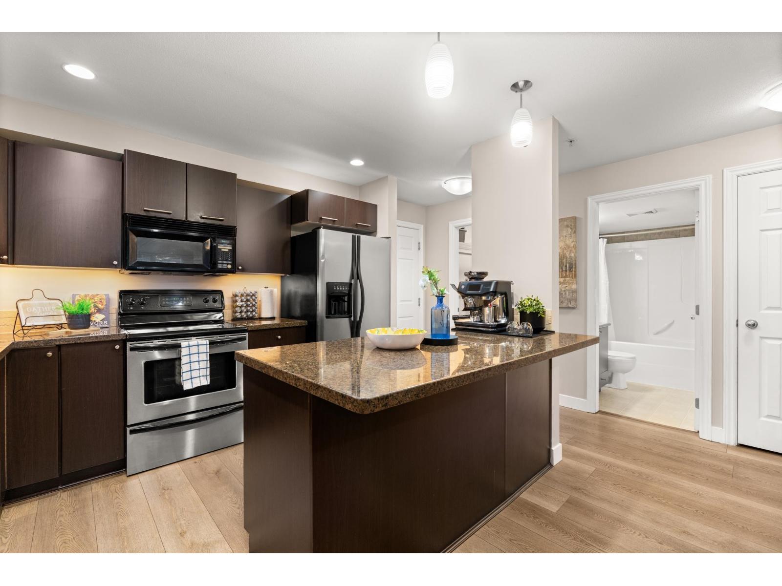 204 5454 198 STREET, Langley