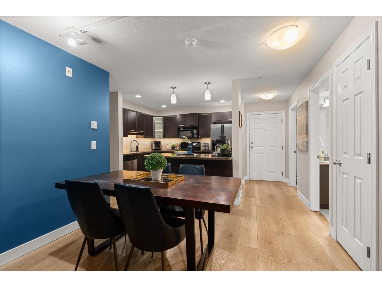 204 5454 198 STREET, Langley