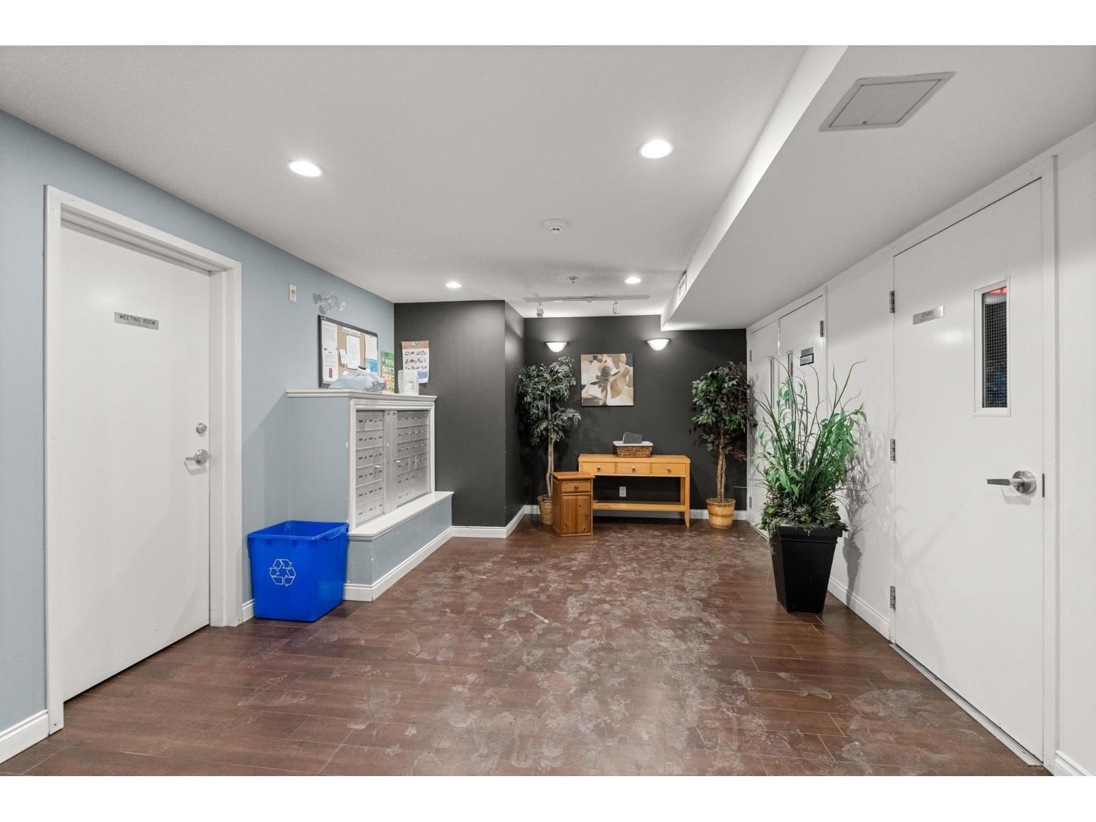 204 5454 198 STREET, Langley