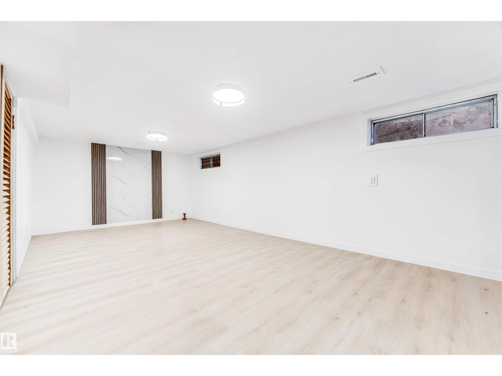 12423 91 ST NW - 20