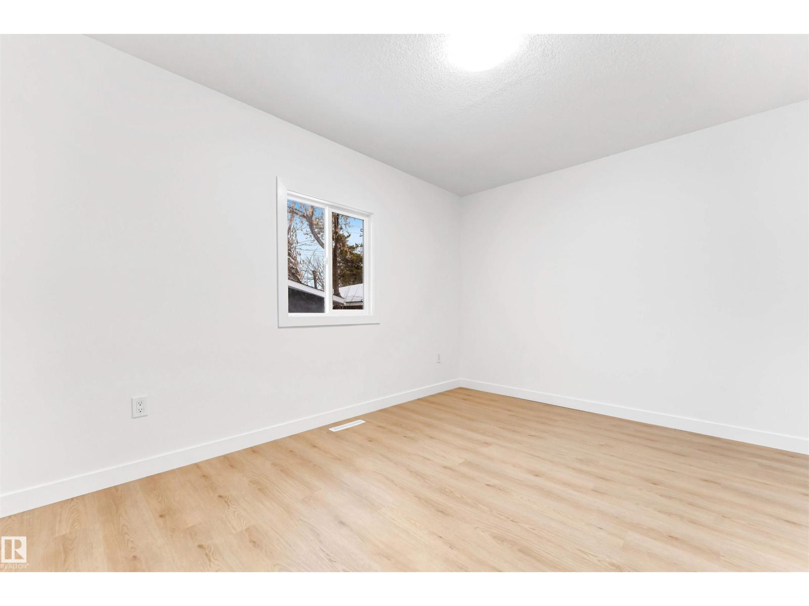 12423 91 ST NW - 17